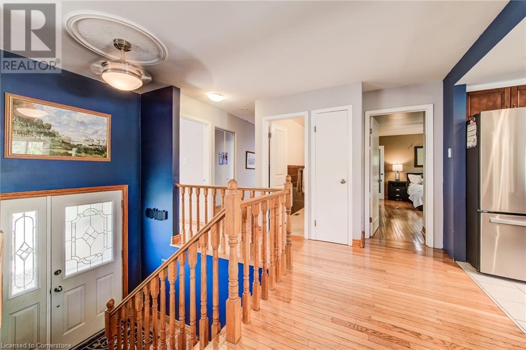 330 DALEVIEW Place