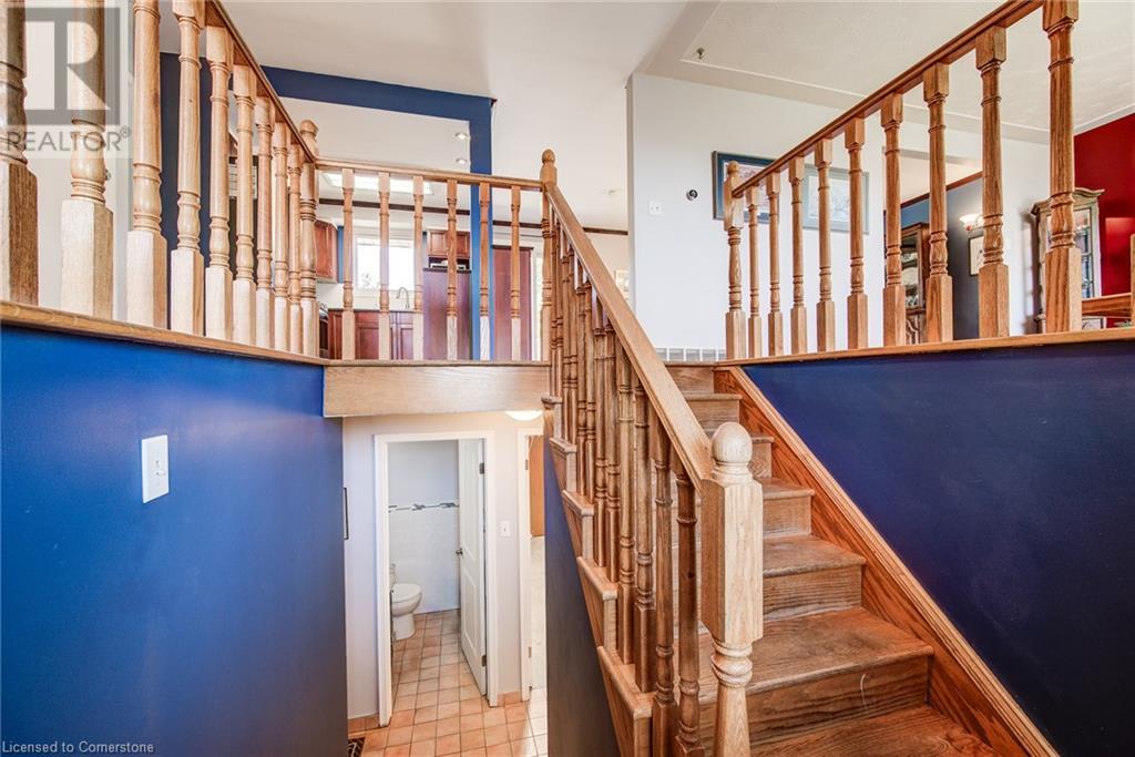330 DALEVIEW Place