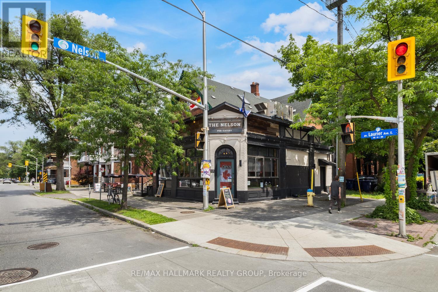 244-246 LAURIER AVENUE E