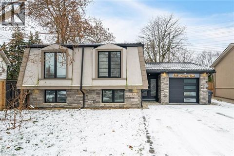 388 ANTIGUA Road Mississauga ON L5B1C4