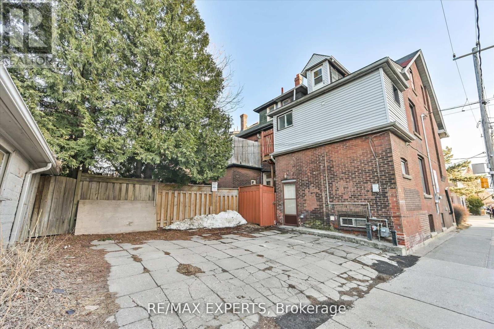 18 BARTON AVENUE