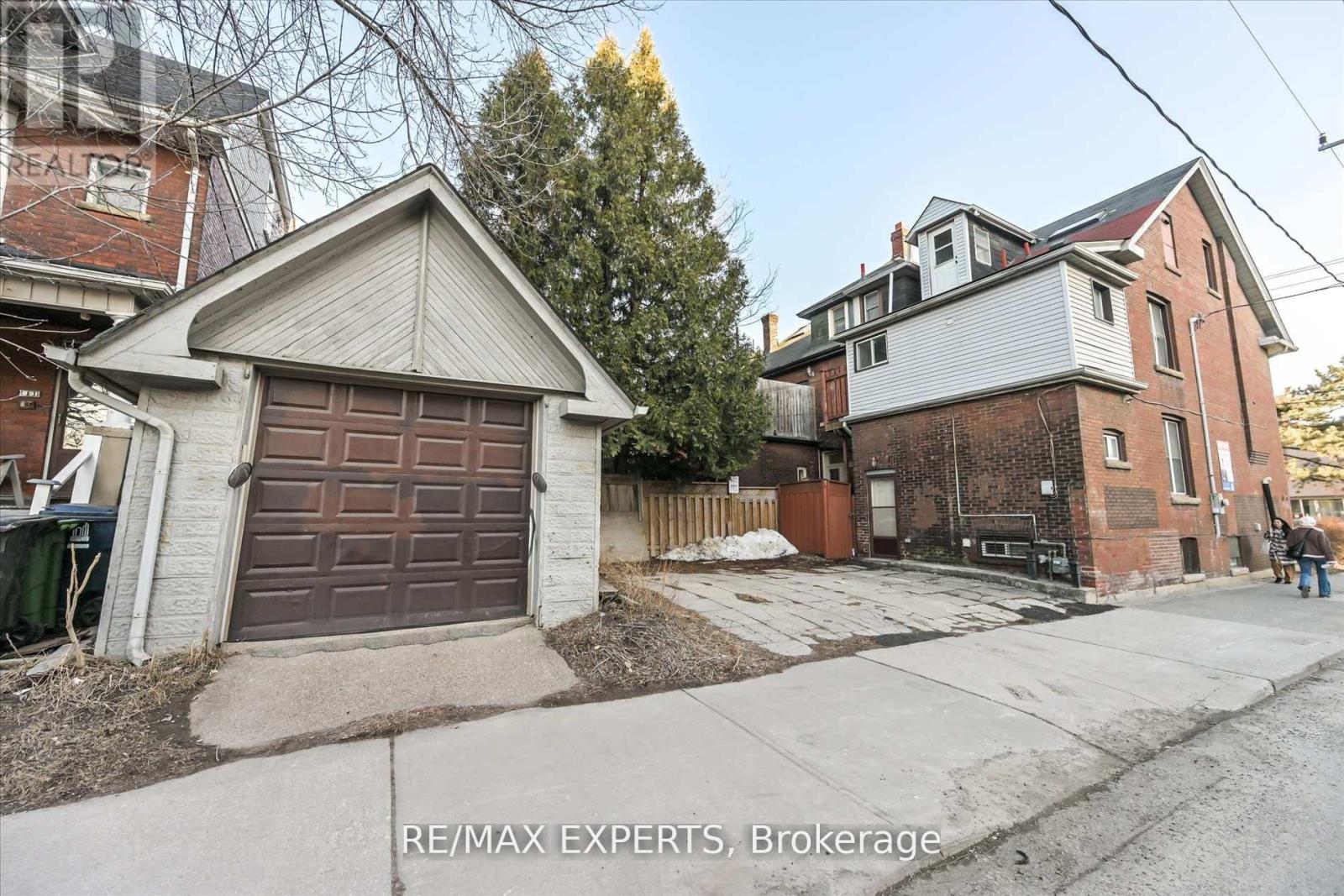 18 BARTON AVENUE