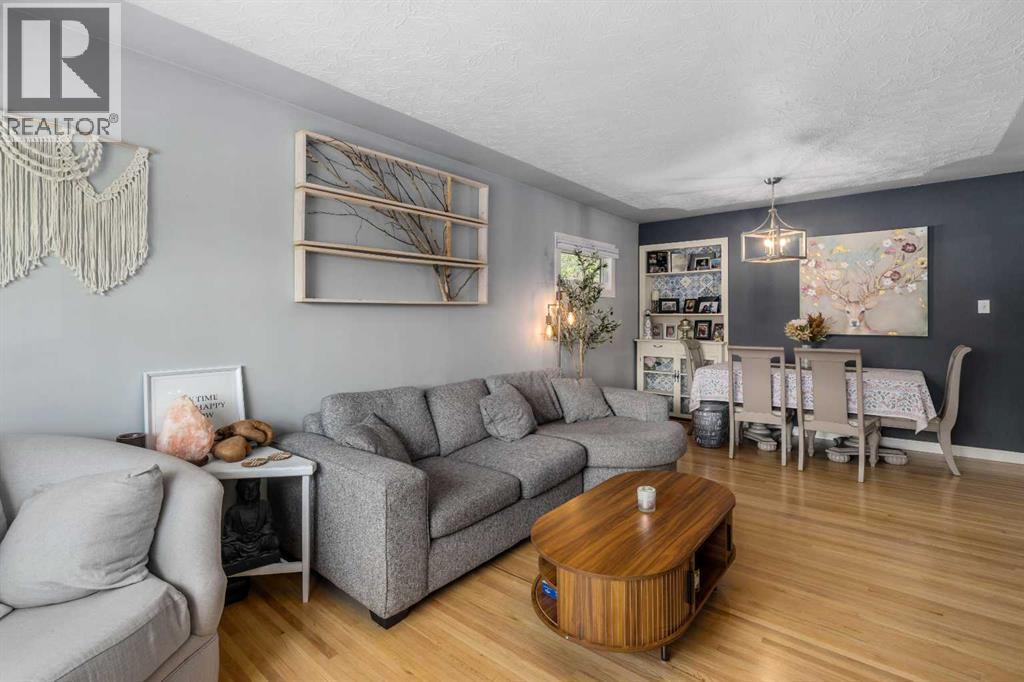 304 Blackthorn Road NW