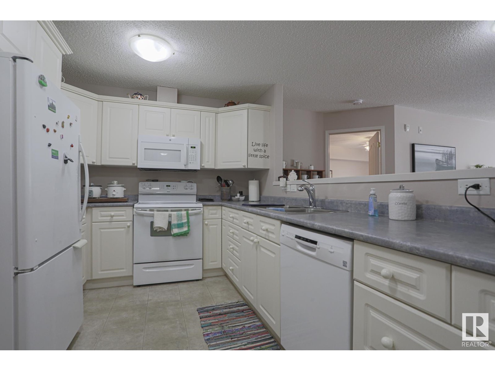 #202 51 Eldorado DR NW