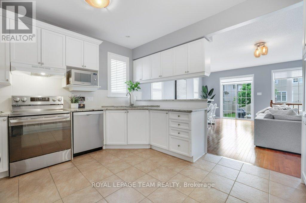 556 DALEWOOD CRESCENT
