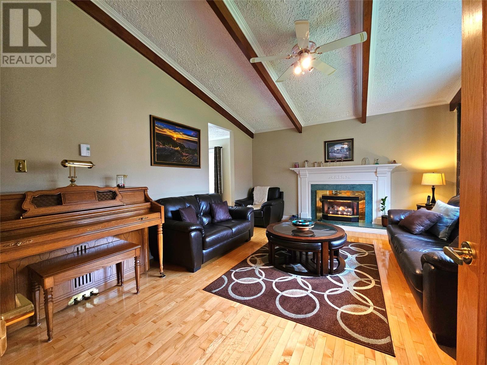 1 Woodland Drive