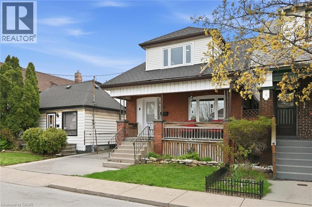46 MAYFLOWER Avenue