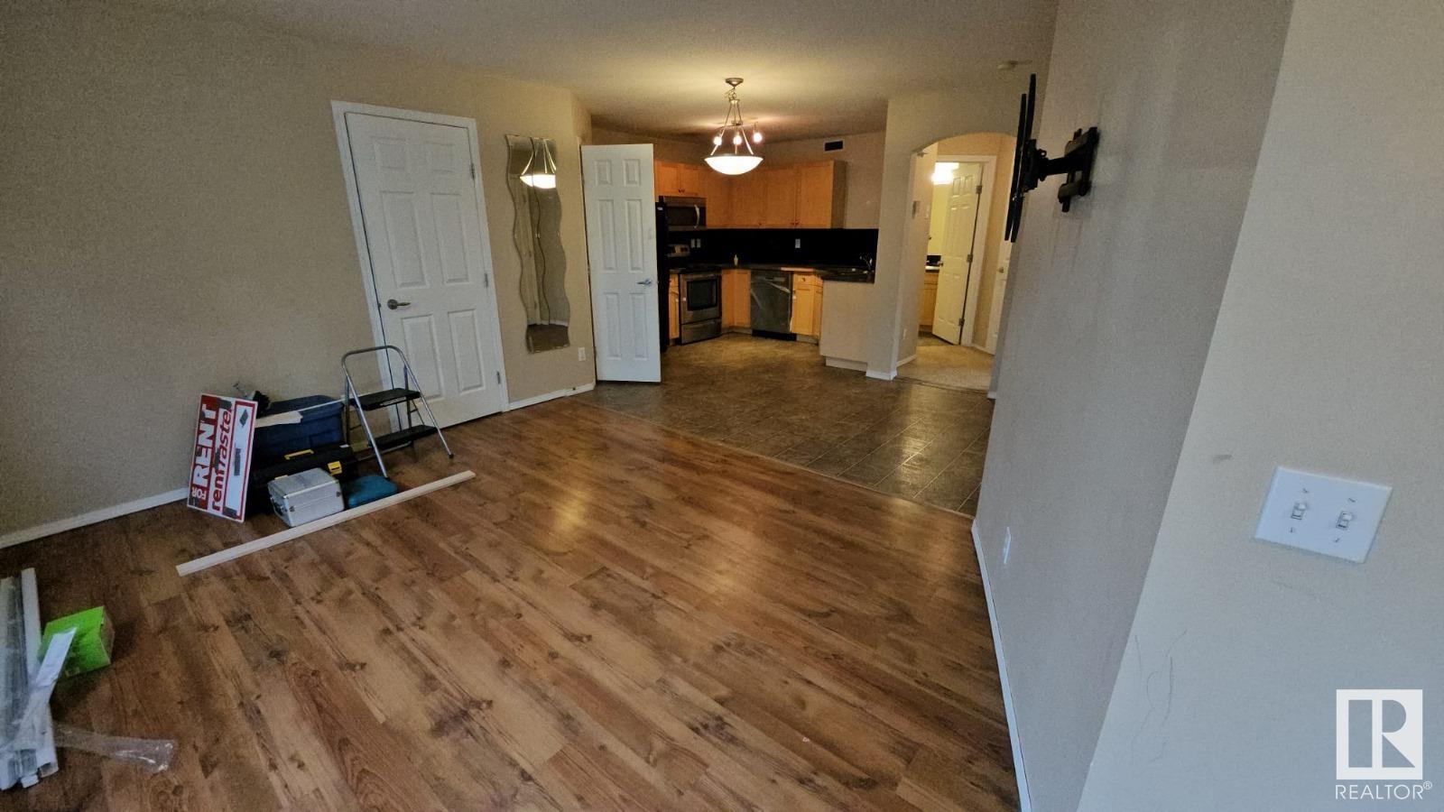 #30 150 EDWARDS DR SW