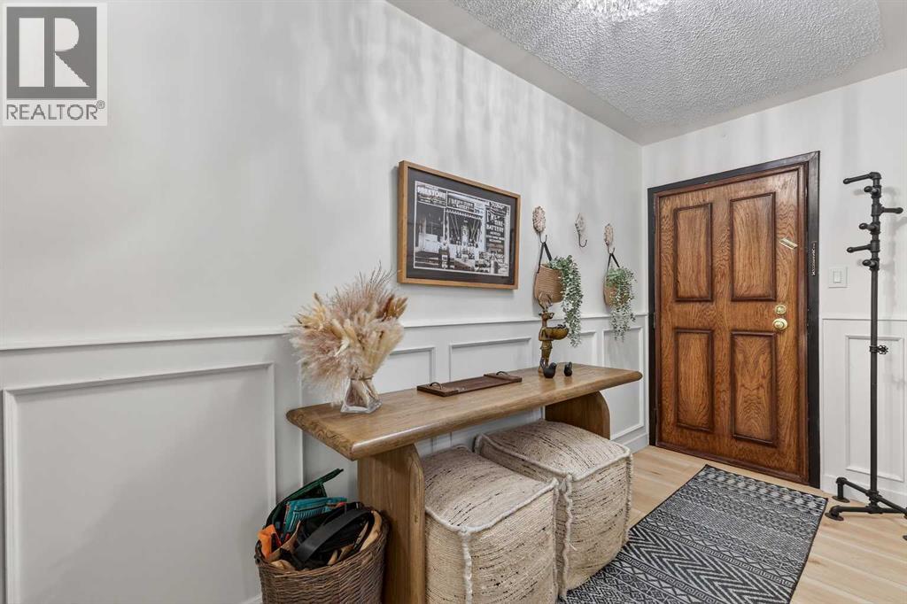 302, 330 26 Avenue SW