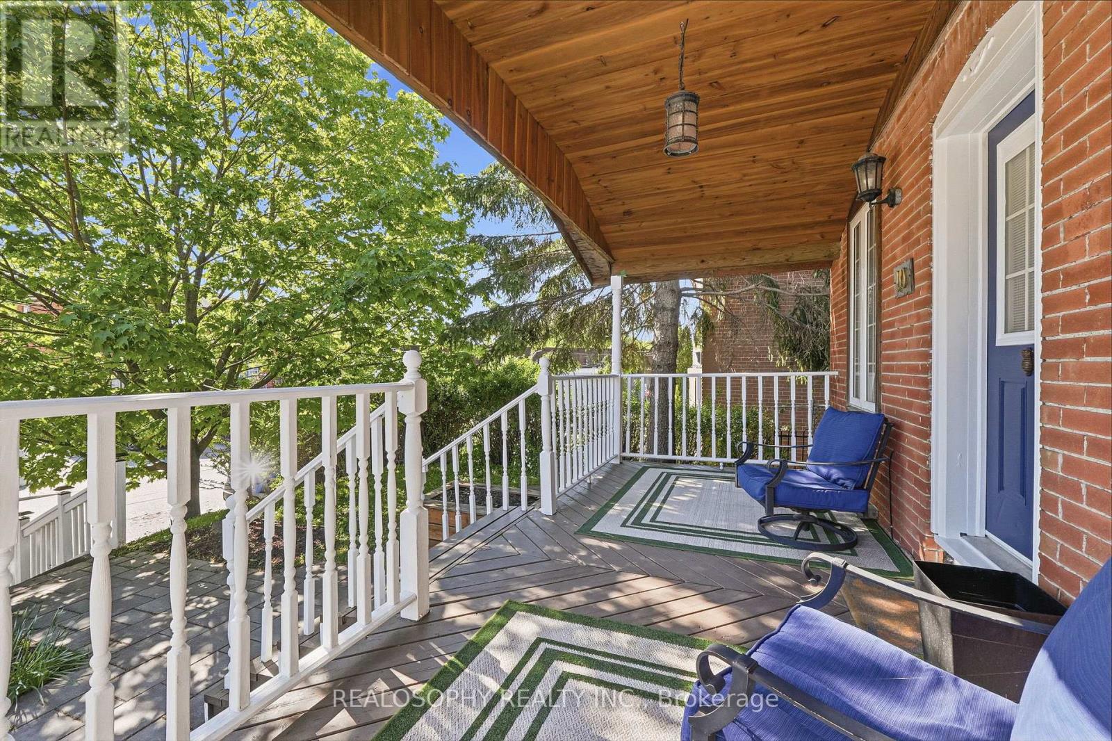 10 MEDFORD AVENUE