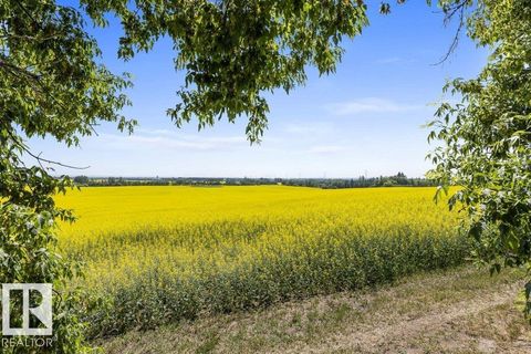 21203 18 ST NW Edmonton AB T5Y6B7