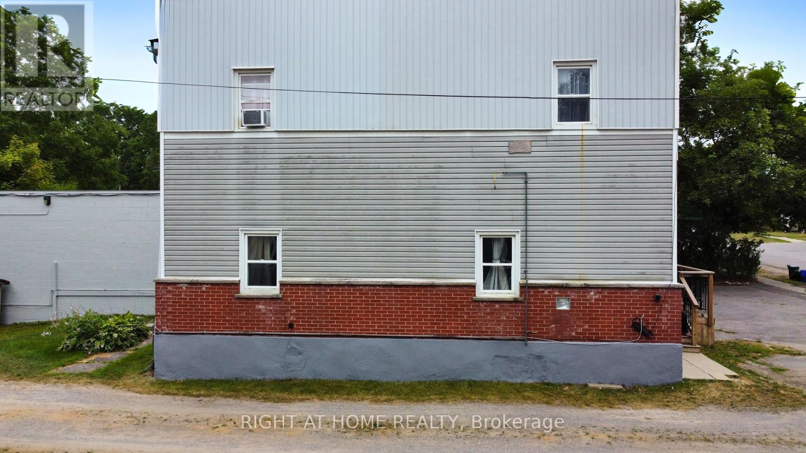 41 PELLISSIER STREET S