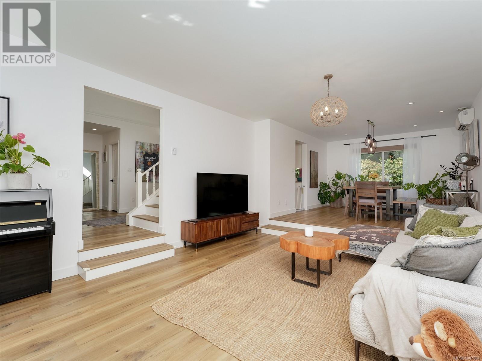 2146 Henlyn Dr