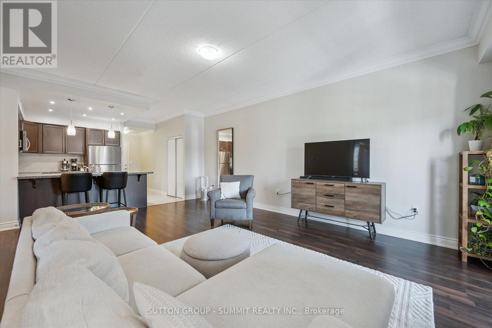 242 - 1077 GORDON STREET