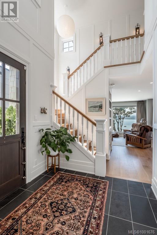 10718 Madrona Dr