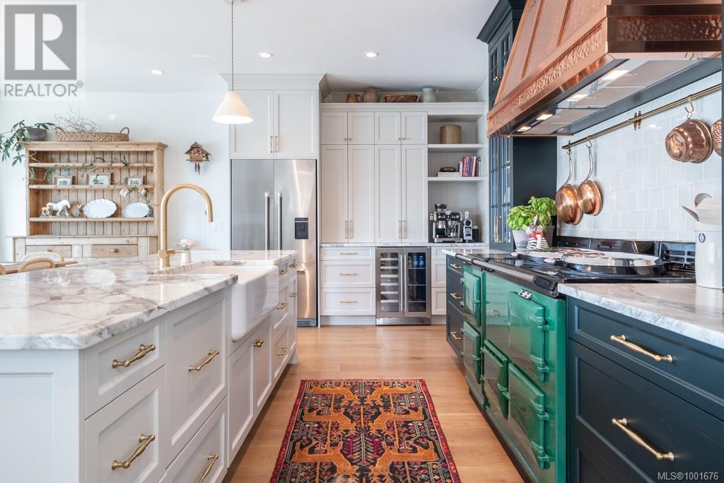 10718 Madrona Dr