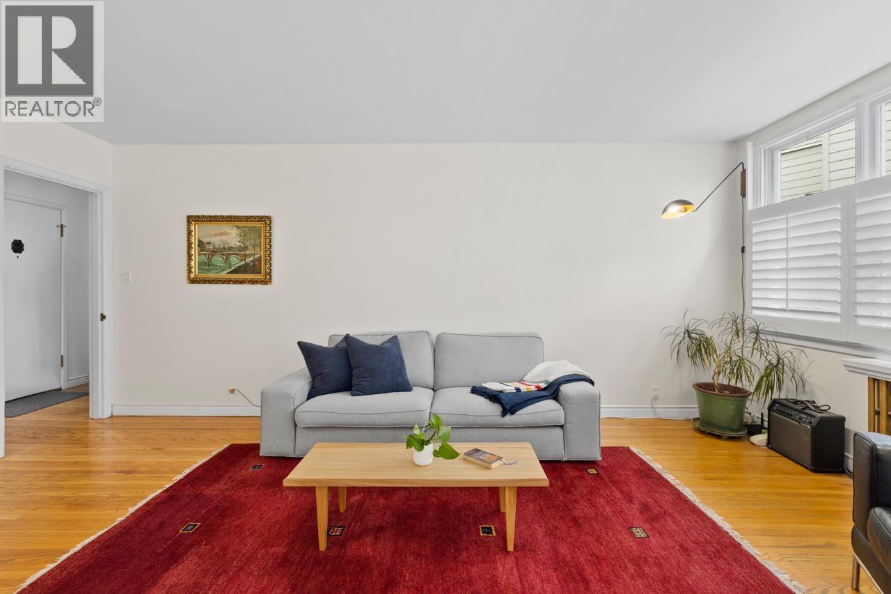 204 1565 BURNABY STREET