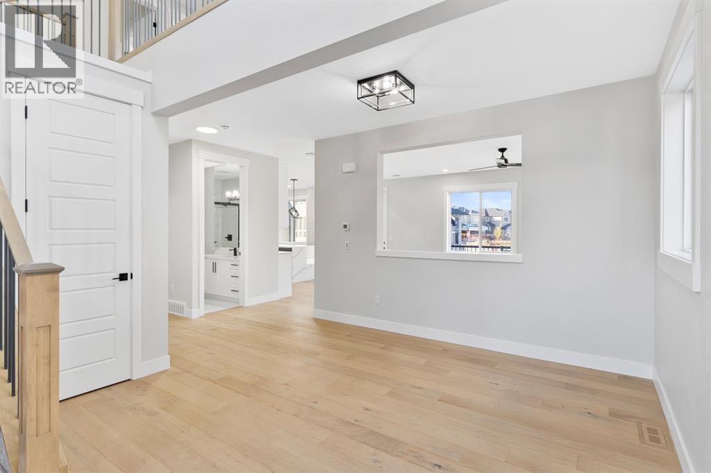 215 Kinniburgh Place