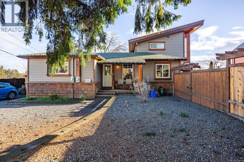 3328 Third St Cumberland BC V0R1S0