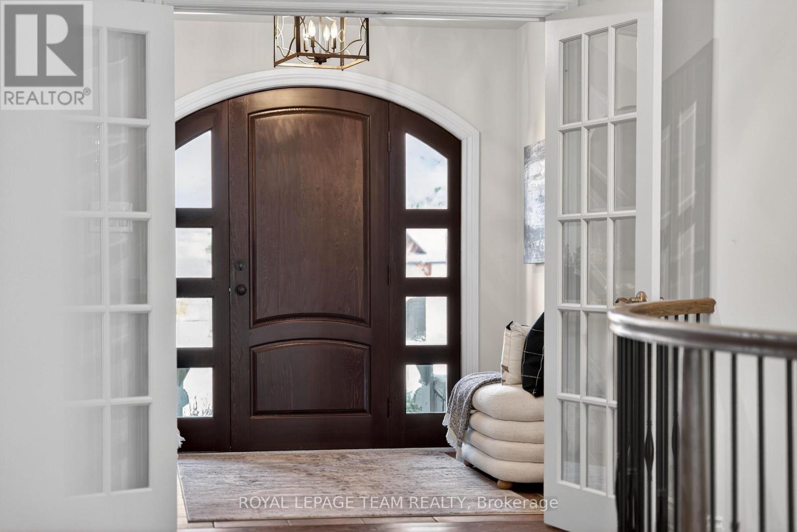 2 BEECHGROVE GARDENS