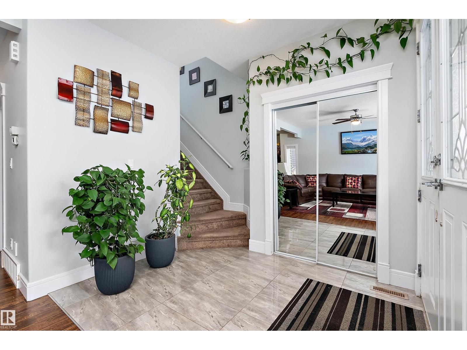 598 TAMARACK RD NW