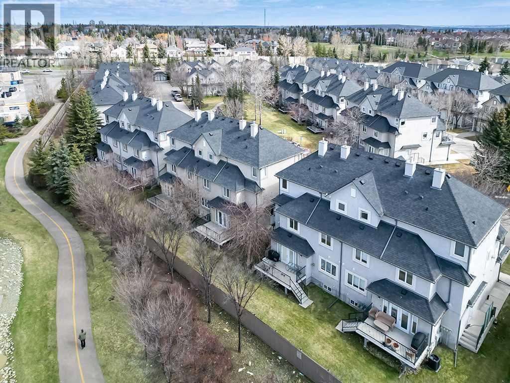172 Simcoe Place SW