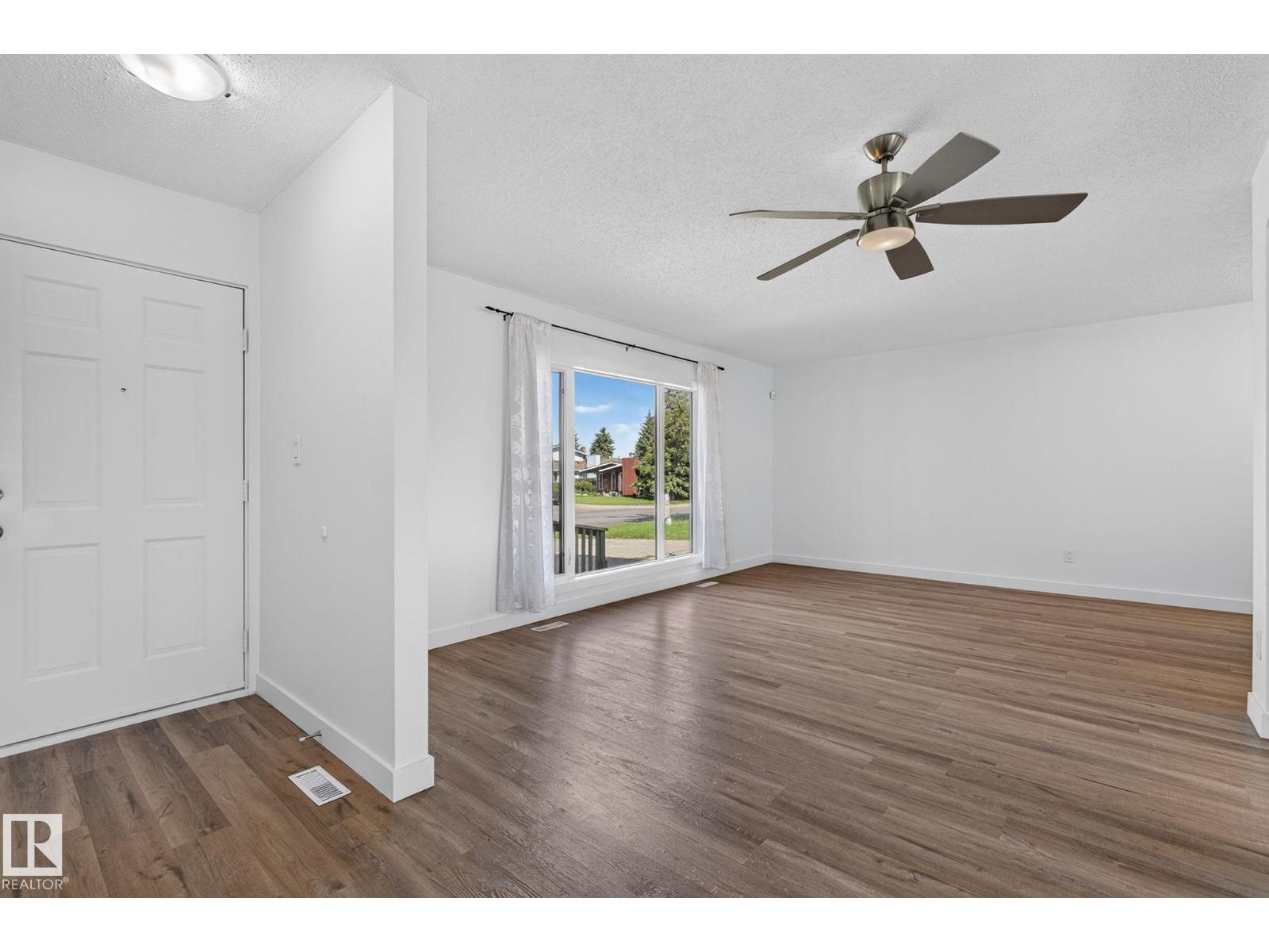 3119 104 ST NW