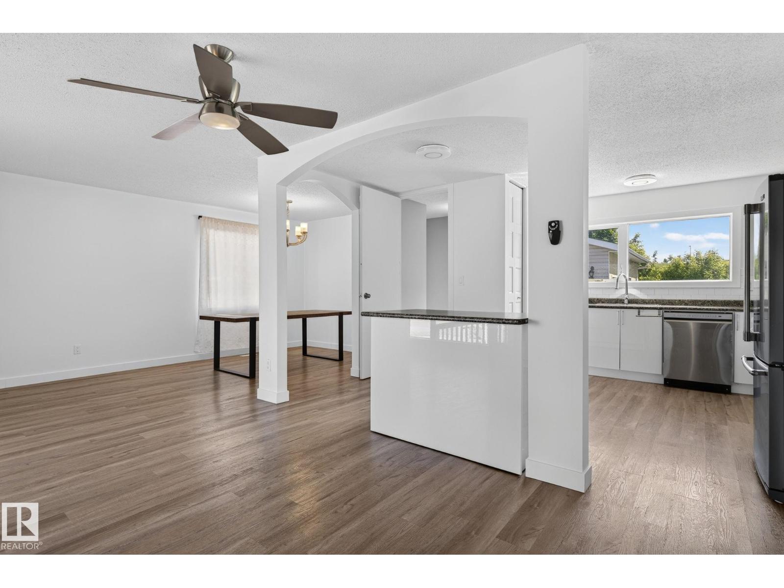 3119 104 ST NW