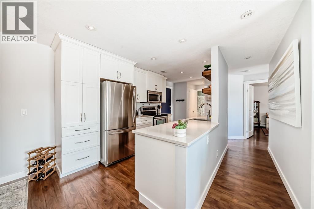 202, 540 18 Avenue SW