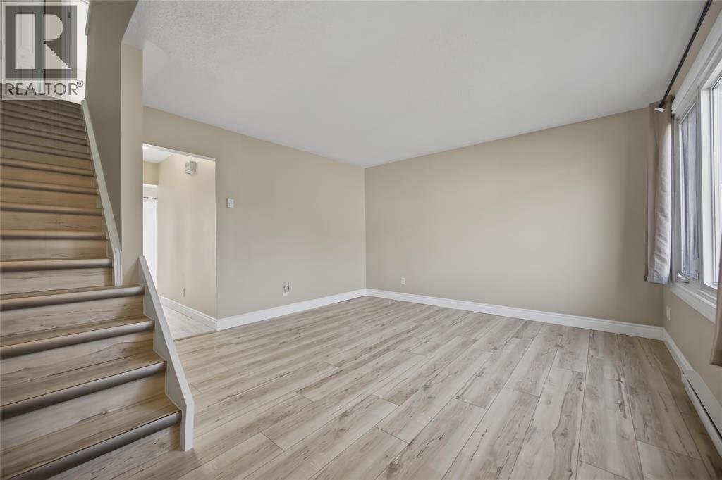 885 CARLETON PLACE Unit# 1