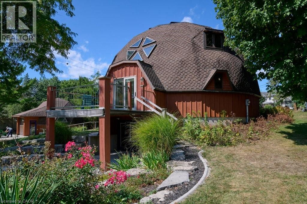 98 MEADOWBROOK Court