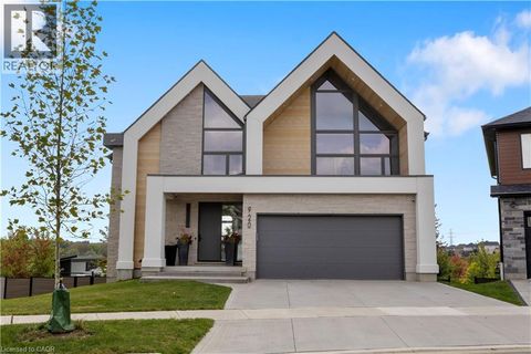 920 THOMAS PEDDER Court Kitchener ON N2P0C2