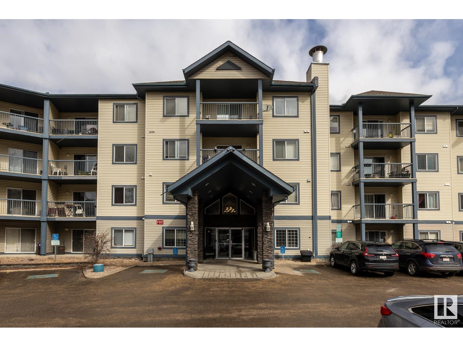 #238 16311 95 ST NW