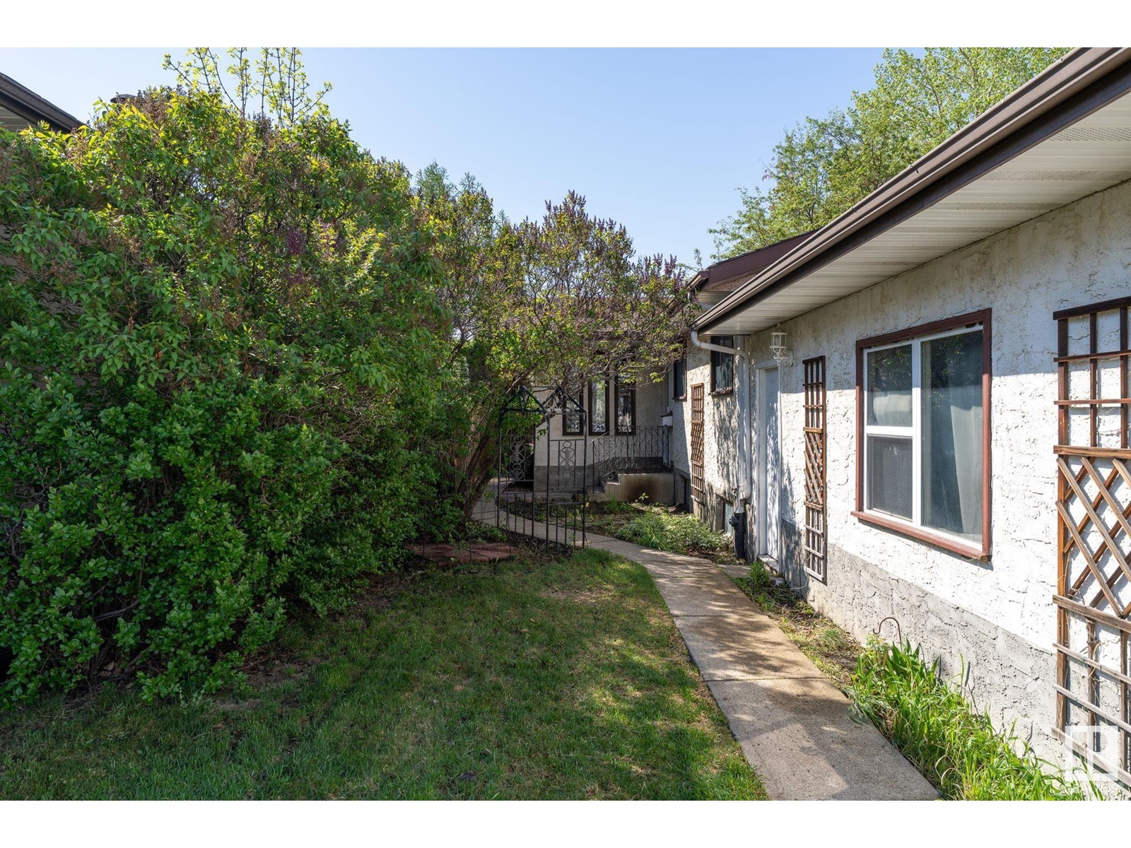 5931 10 AV NW