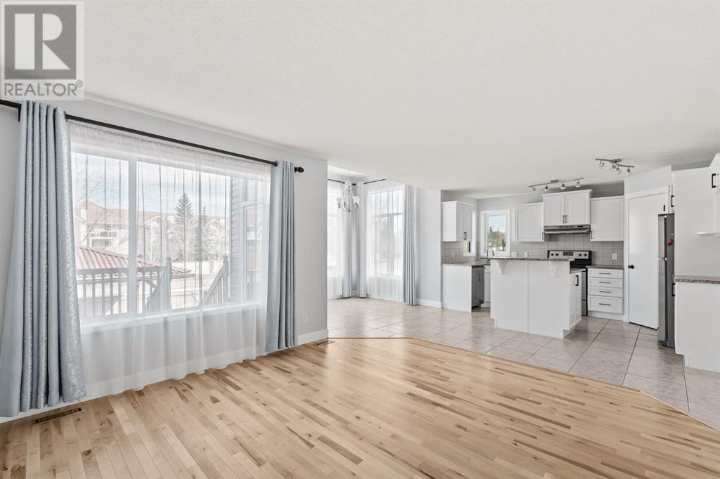 185 Simcoe Circle SW