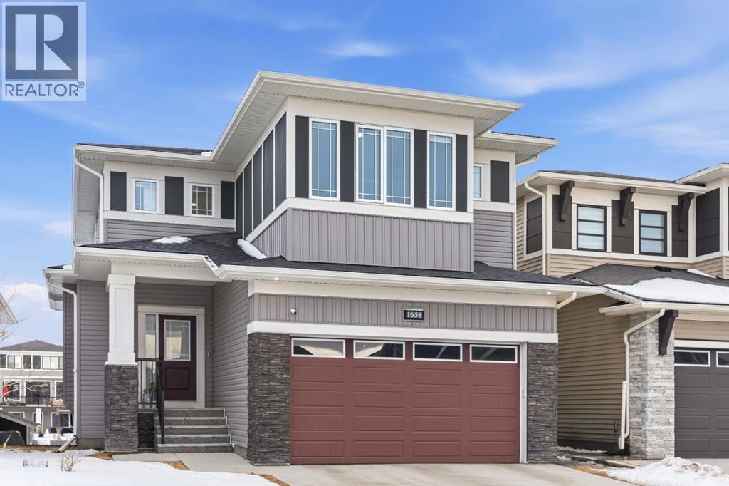 1658 Baywater Street SW