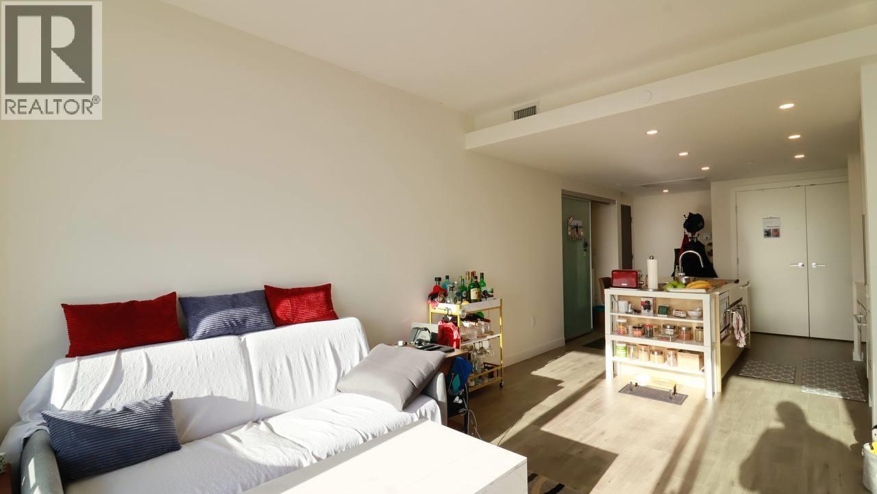 2205 200 KLAHANIE COURT