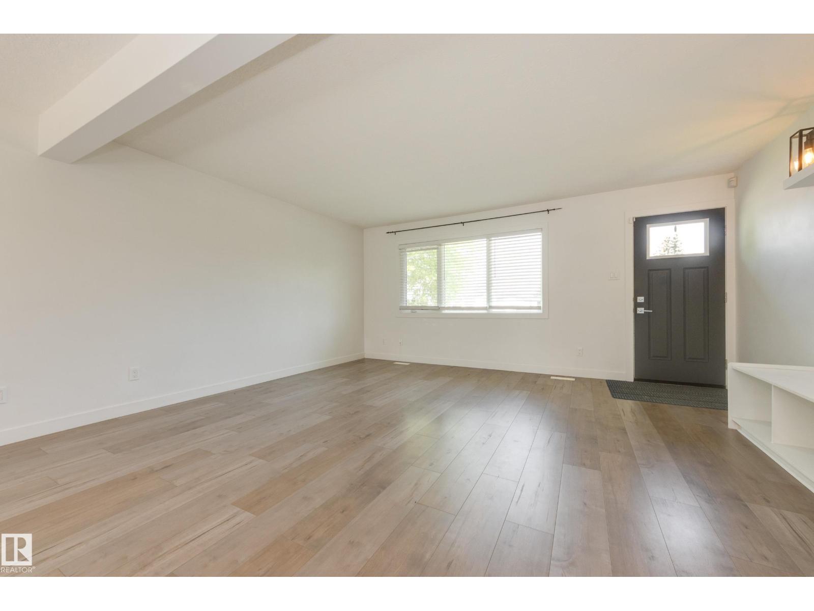 13112 90 ST NW