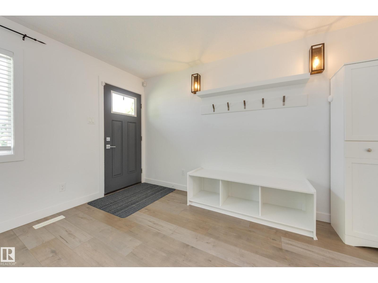 13112 90 ST NW
