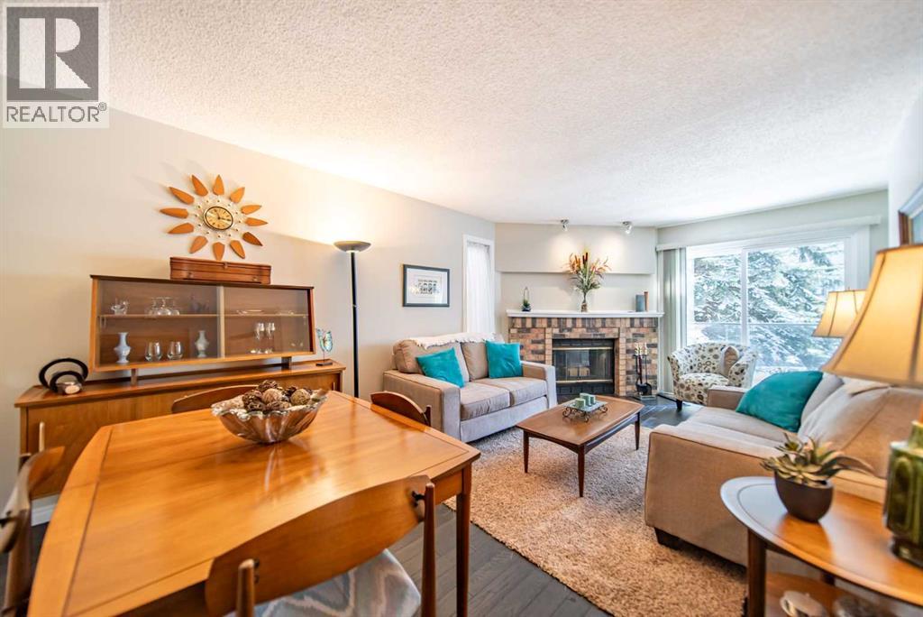 216 Coachway Lane SW