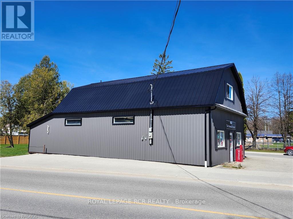 260 MAIN STREET E
