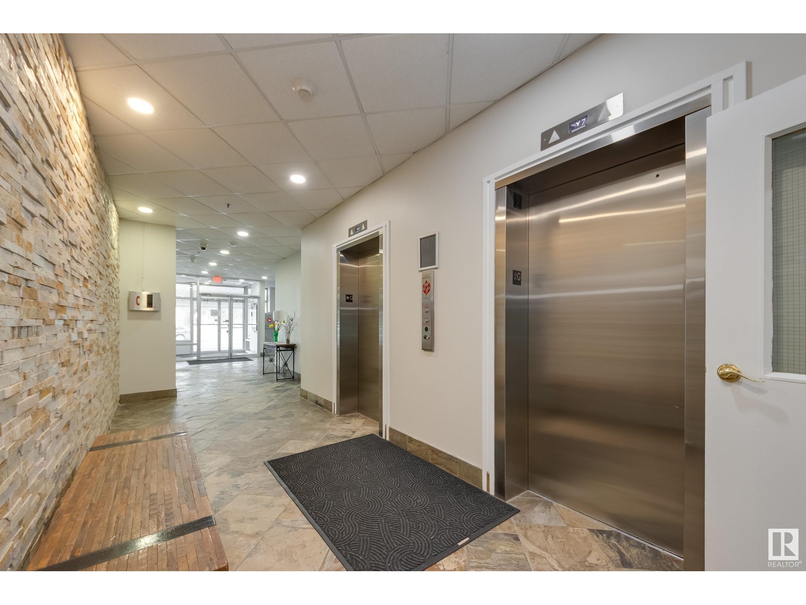 #1201 8315 105 ST NW