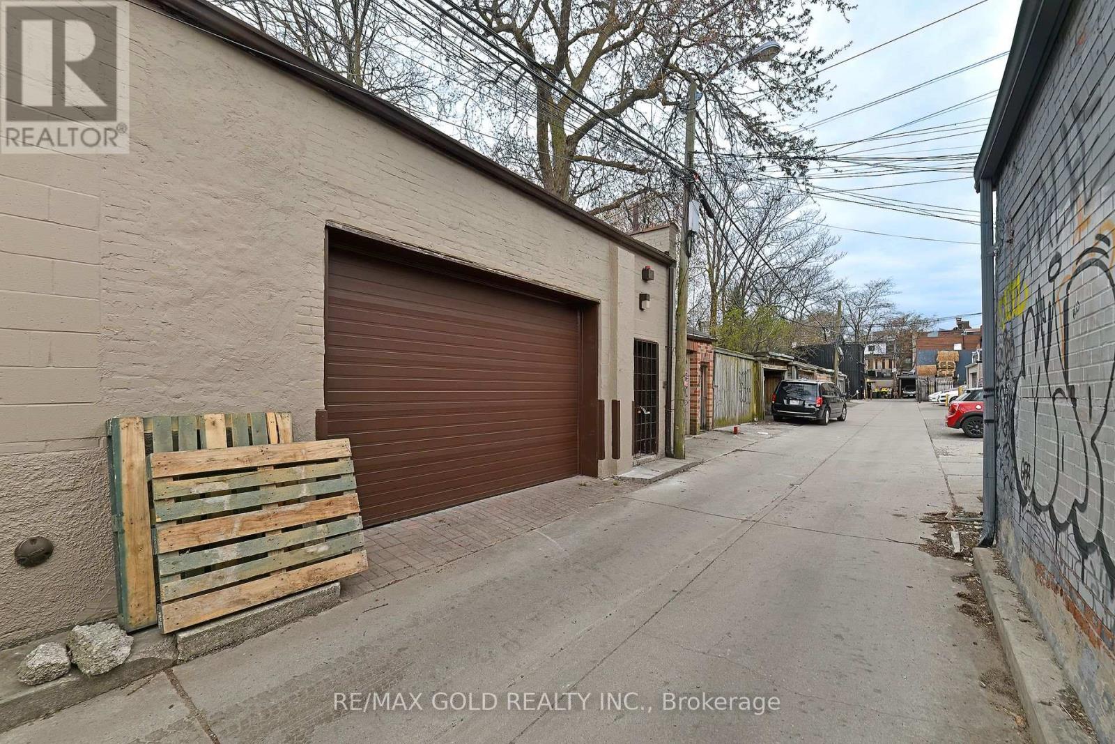 30R FIRST AVENUE