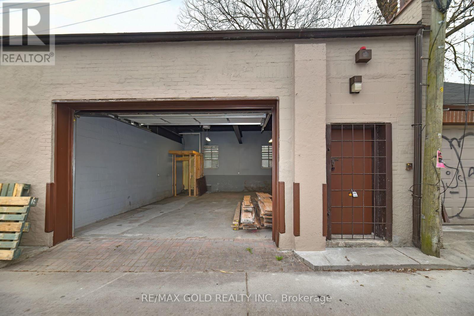 30R FIRST AVENUE