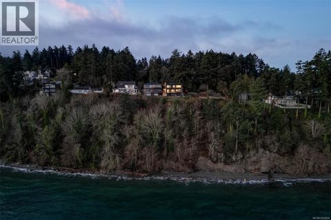 4599 Cordova Bay Rd Saanich BC V8Y2K1