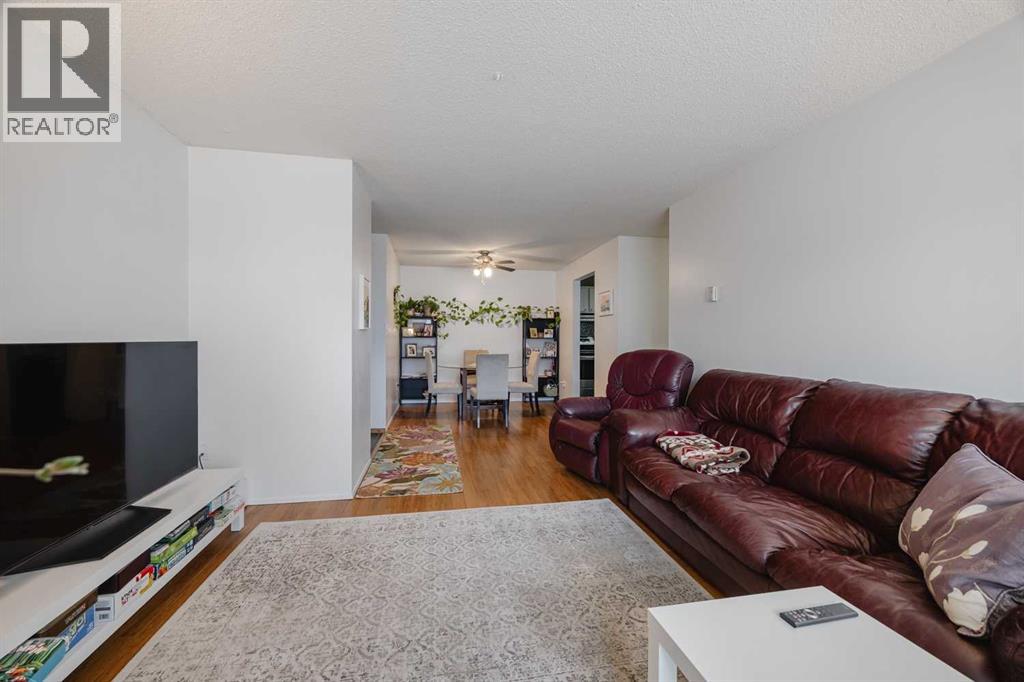 9208, 315 Southampton Drive SW