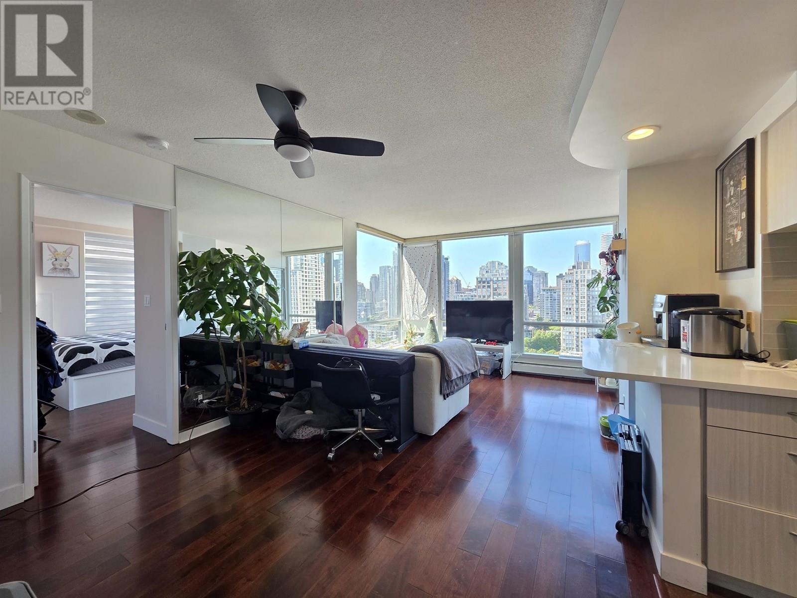 2709 1008 CAMBIE STREET