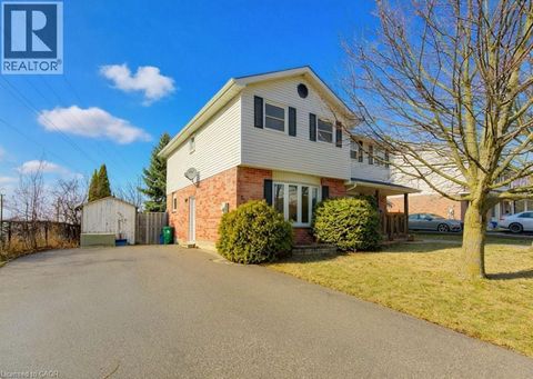 828 ELGIN Street N Cambridge ON N1R8C2