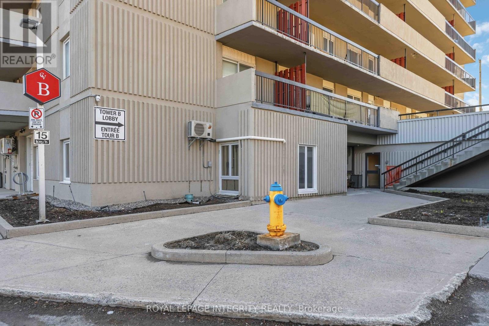 1506 - 158 B MCARTHUR AVENUE