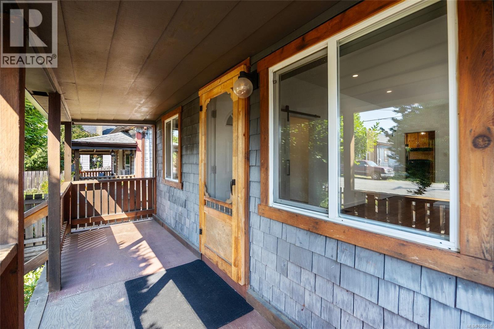 2724 Penrith Ave